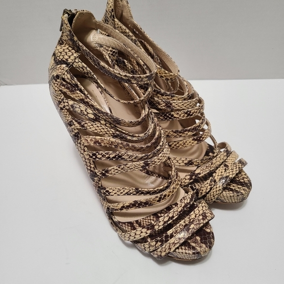 Loeffler‎ Randall Snake Skin Strappy Heels 9